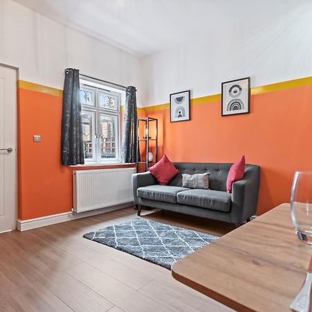 4 Bedroom, 2 Bath In Newcastle Town Centre Экстерьер фото