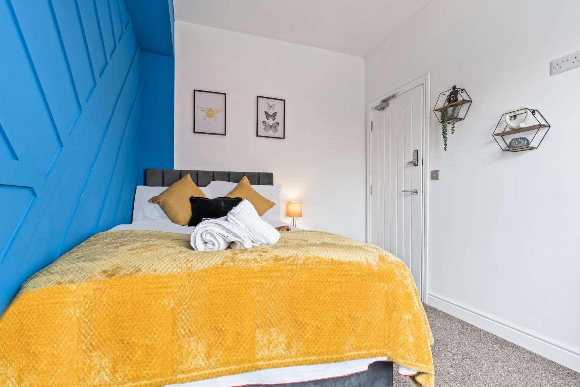 4 Bedroom, 2 Bath In Newcastle Town Centre Экстерьер фото