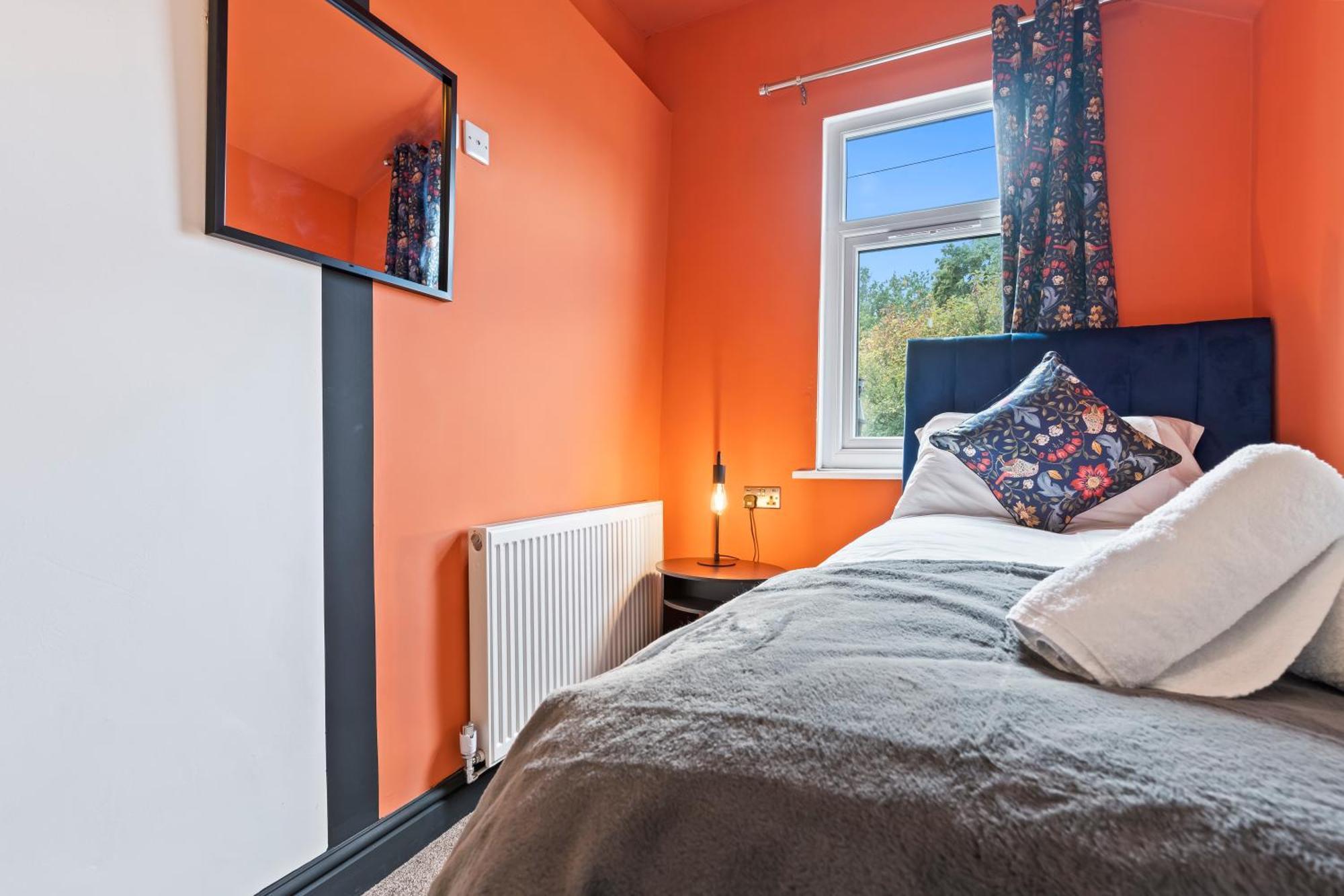 4 Bedroom, 2 Bath In Newcastle Town Centre Экстерьер фото