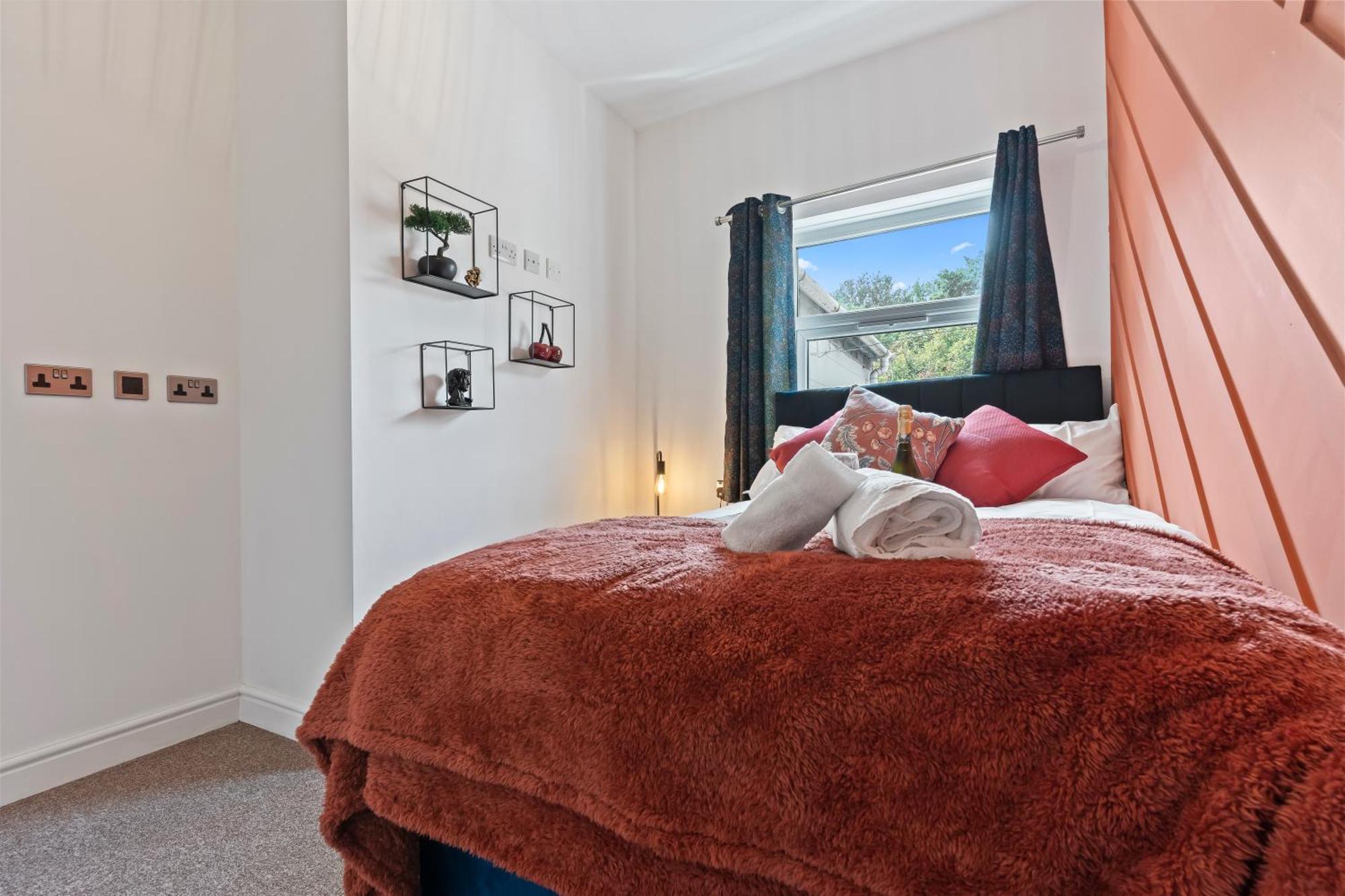 4 Bedroom, 2 Bath In Newcastle Town Centre Экстерьер фото